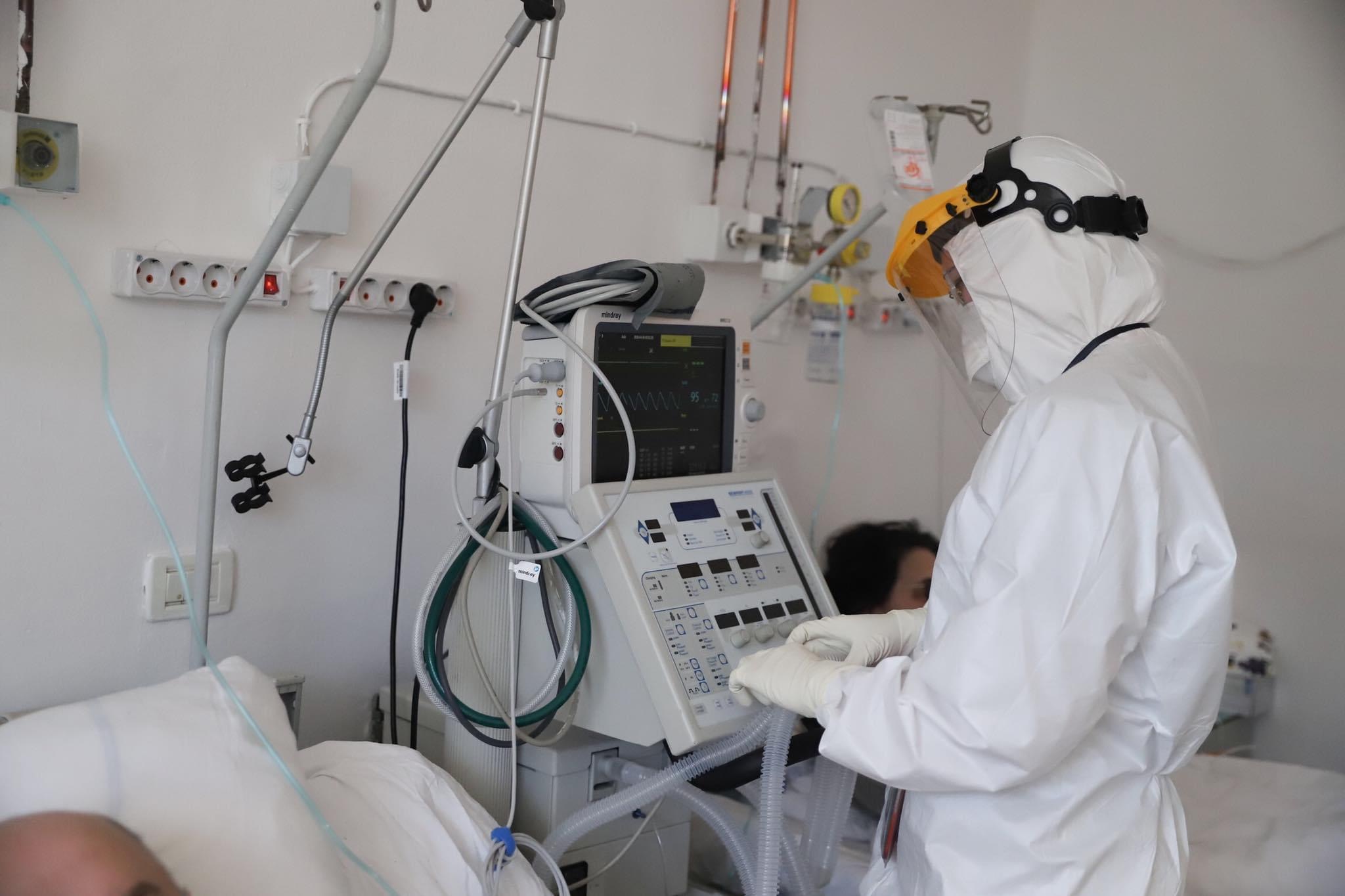 TE MERKUREN/Sherohen 11 persona nga covid 19