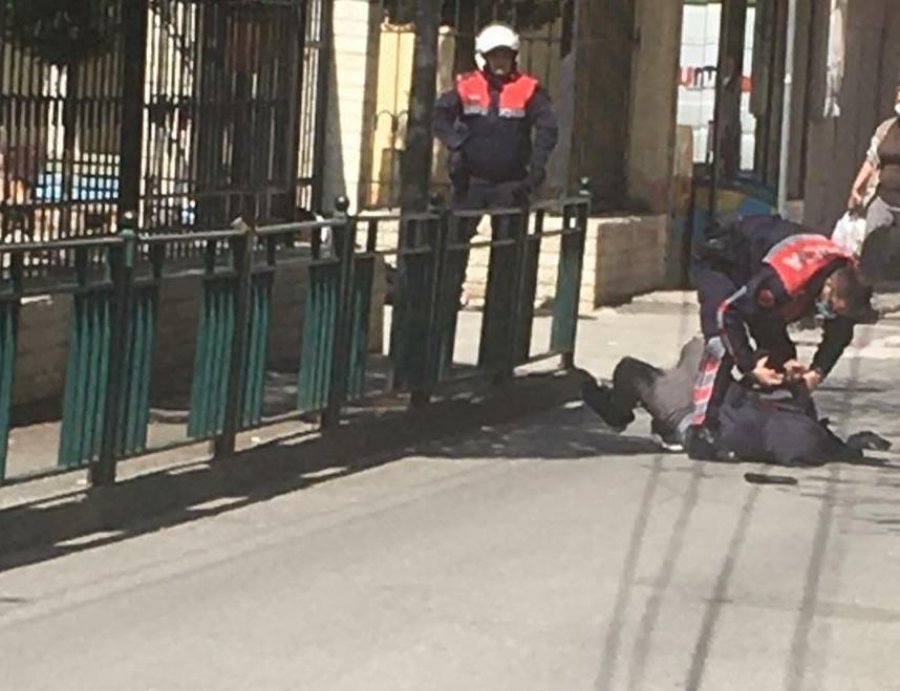 FOTO/Si tentoi t’i arratisej policisë, kush është personi i rrezikshëm nga Lushnja që ishte në kërkim