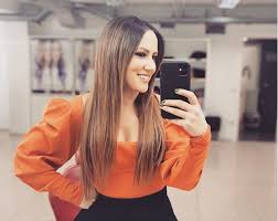 ‘Me çfarë leje dole në plazh apo gazetare gjoja?Ndjekësit ngacmojnë moderatoren e njohur