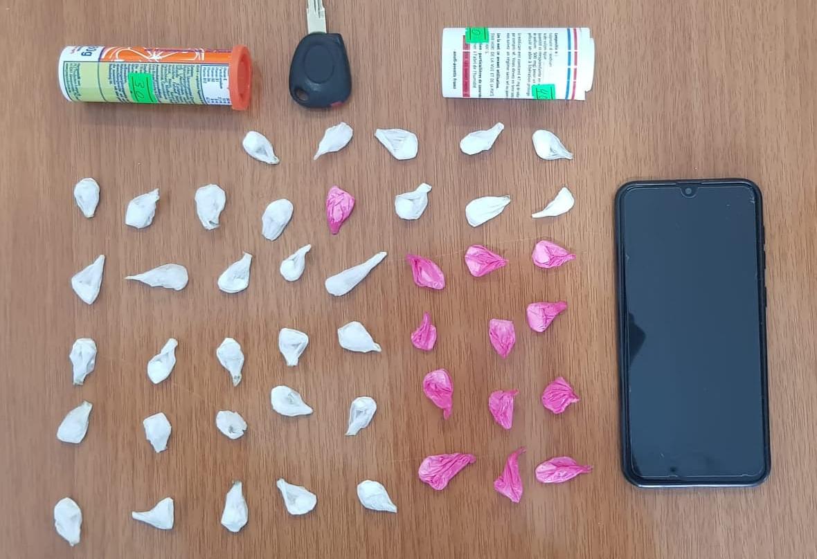 Shiste drogë në kohë karantine, arrestohet i riu në Vlorë