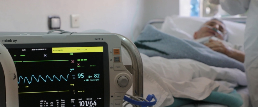 Humbi jetën nga koronavirusi, ndërsa gruaja e 90-vjeçarit shërohet dhe del sot nga Infektivi