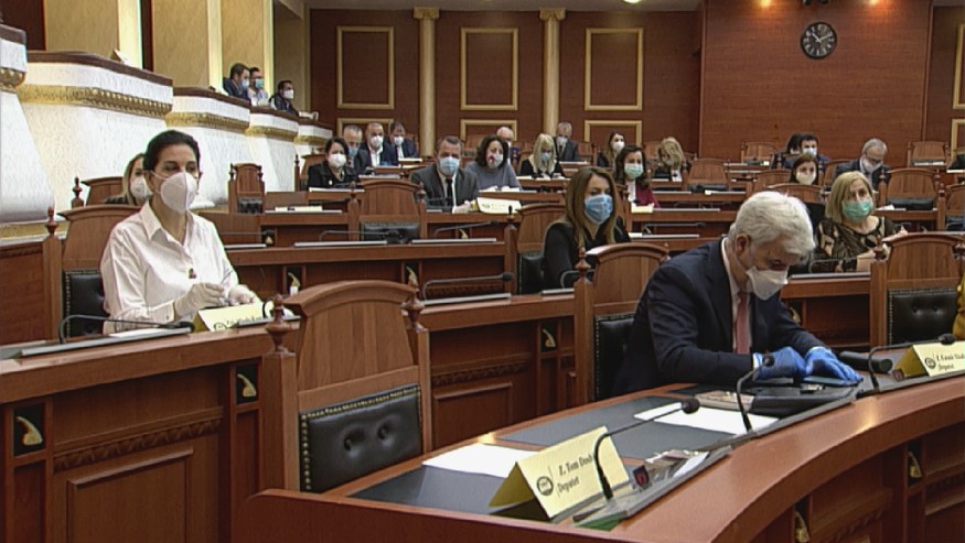 Parlamenti në kohë koronavirusi, zbulohet si do të votojnë deputetët për ndryshimet e Kodit Penal