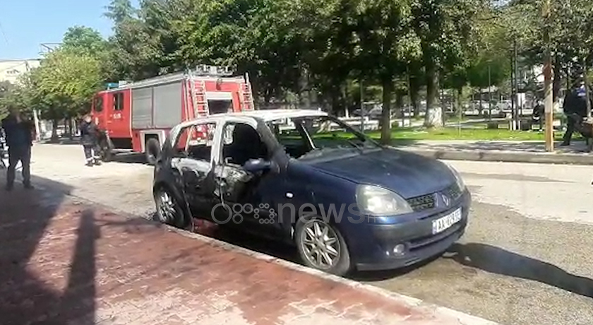 Digjet një makinë në Elbasan, në pronësi të policit të krimeve