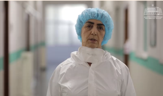 VIDEO/Shefja e Infektivit tregon çfarë ndodh në spital, si mjekohen pacientët me koronavirus