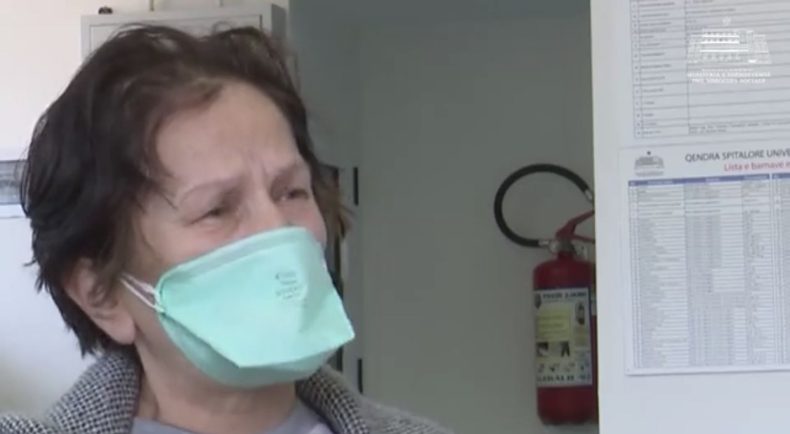 VIDEO/ Rrefimi i nene Engjellushes i fut friken Kryeministrit Rama