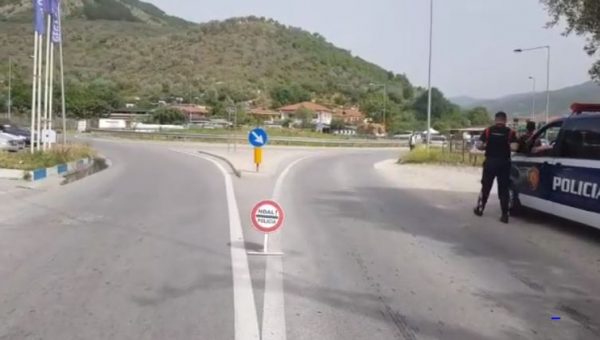 Bllokohet Tirana nga Sander Lleshaj, ngrihen postblloqe ne qytete