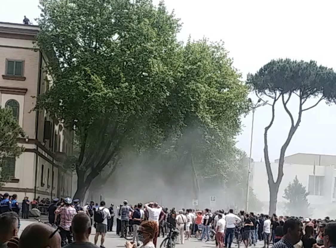 Reagon BE: Te mos pershkallezohet situata!