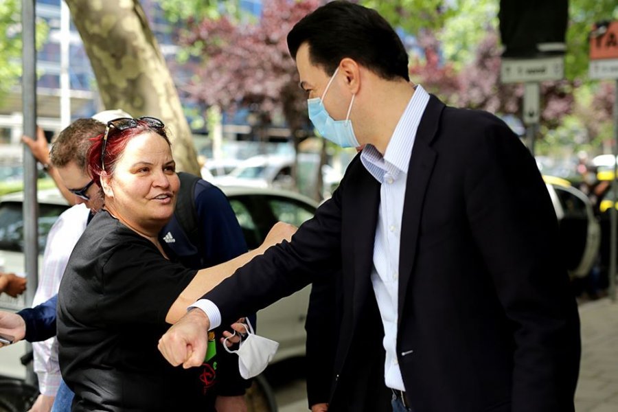 FOTOT/ Basha viziton bizneset në Tiranë: Xhepat e shqiptarëve janë shkundur nga pandemia ekonomike e qeverisë Rama