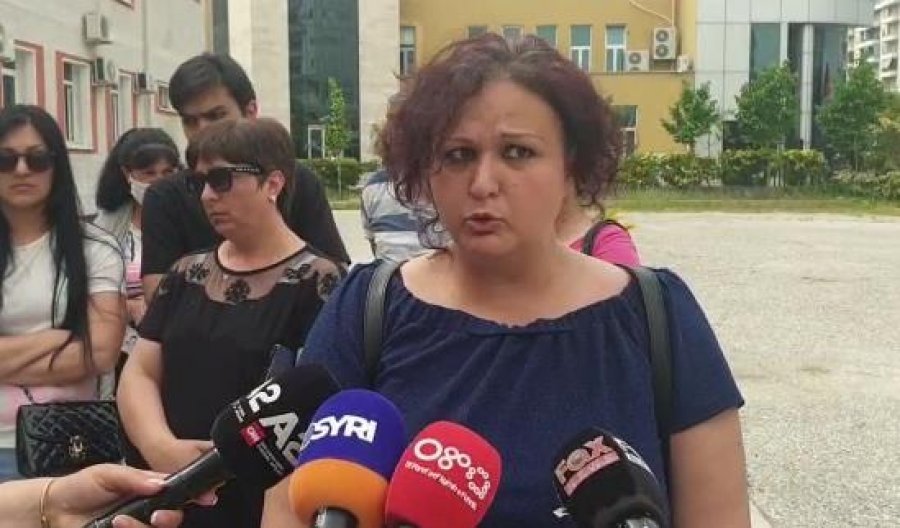 Protestuan për pagën e luftës, pushohen nga puna 20 punonjës të fasonerisë në Vlorë