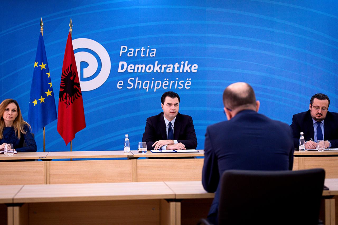 FOTO/Basha dëgjon prodhuesit shqiptarë: Qeveria e keqmenaxhoi krizën e shkaktuar nga COVID 19, PD krah jush