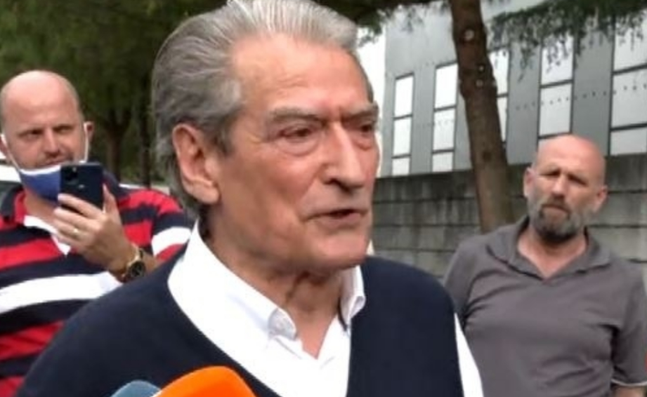 Berisha në protestë, thirrje për mosbindje civile