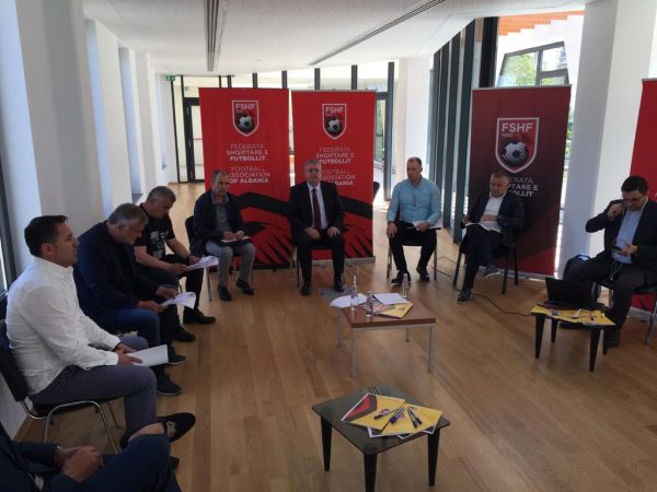 FSHF vendos datën zyrtare për rifillimin e sezonit
