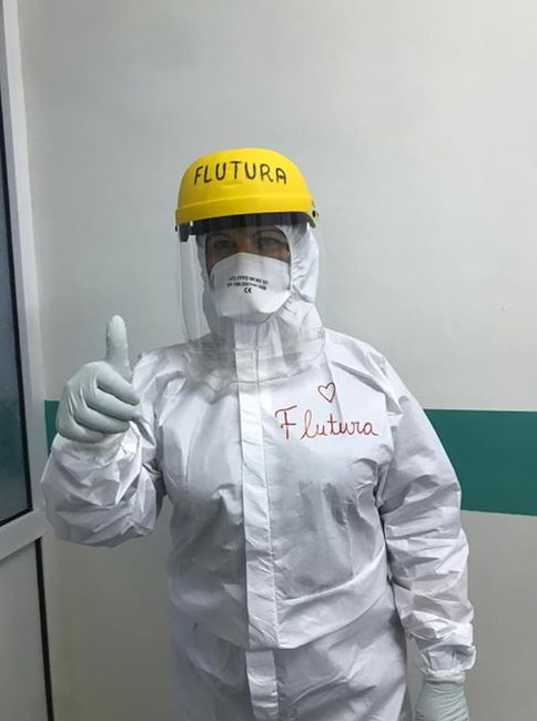 FOTO/Jo dedikime dhe lule për infermierët, rritje rrogash për heronjtë tanë të palodhur gjatë koronavirusit