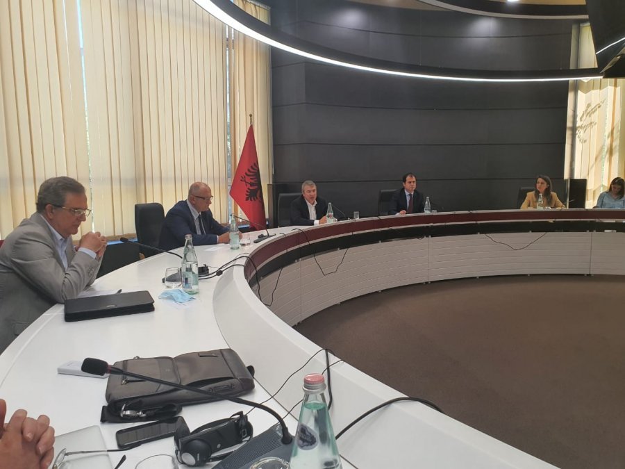 Debate të forta në Këshillin Politik, zbulohet emaili i Vasilit për anëtarët