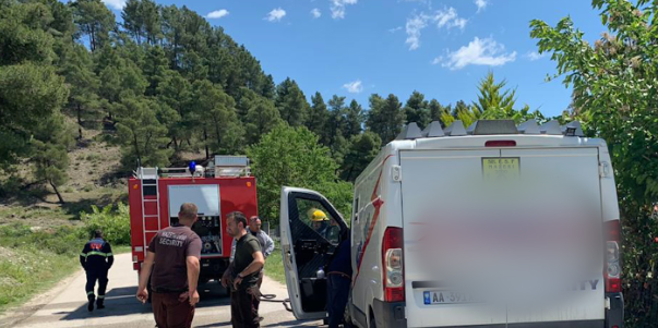 Libohovë/Përfshihet nga flakët makina e blinduar që transporton valutë
