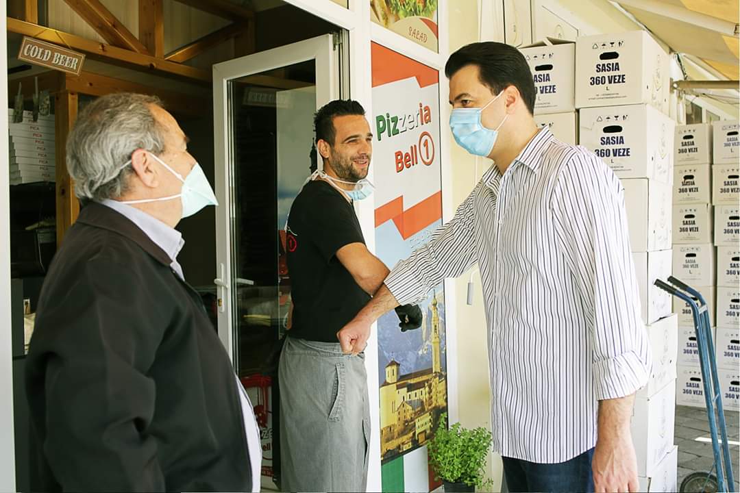 Basha takon qytetarët: Bizneset drejt falimentimit, mbi 70% e shqiptarëve pa asnjë ndihmë ekonomike