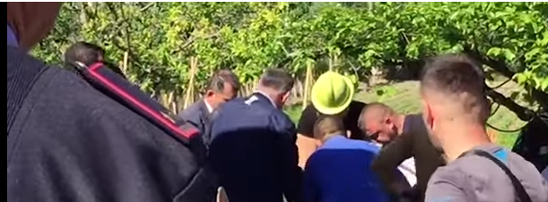 EMRAT/Dy të vdekur nga familja në Berat, u helmuan nga gazi duke hapur pusin