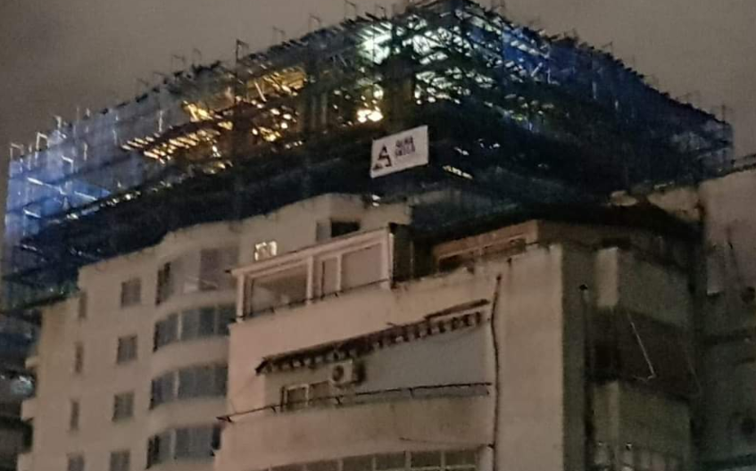 FOTO/ Denoncimi: Shqiptarët në izolim, qeveria lejon shtesë kati në Sky Tower