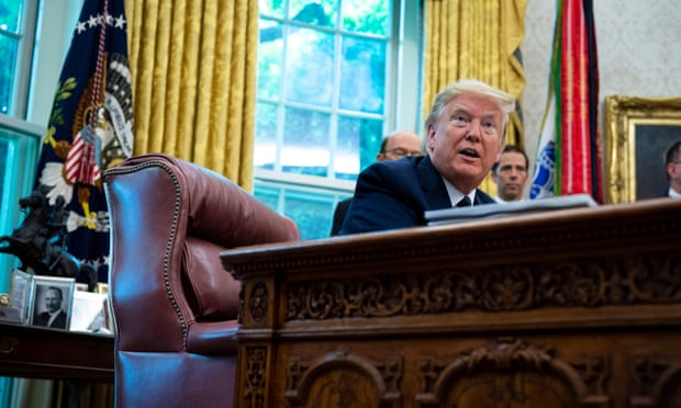 DETAJE/Urdhri ekzekutiv që shënjestron rrjetet sociale, pse Trump e firmosi menjëherë