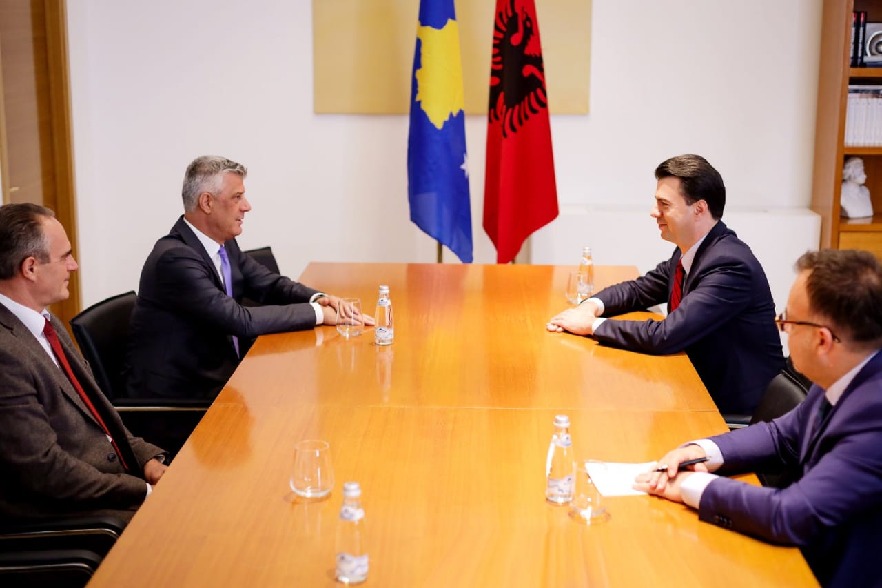 Thaci tek selia e PD, folen per Kosoven dhe zhvillimet e pritshme
