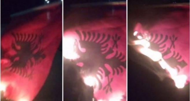 VIDEO/Akti provokues, minoritari grek i vë flakën flamurit shqiptar në mes të Sarandës