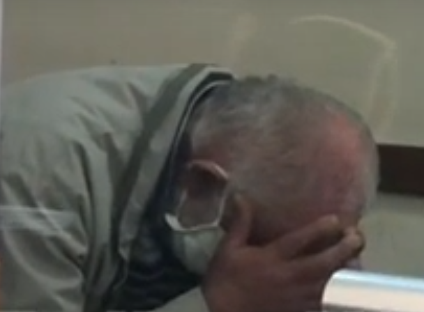 FOTO/Ish-roja dhe tre të rinjtë mbulojnë fytyrën nga turpi, gjykata vendos sot për përdhunuesit e të miturës