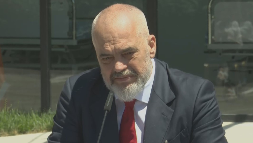 Rama prezanton spitalin e katërt në rast se godet vala e dytë, kur parashikon normalizimin e ekonomisë