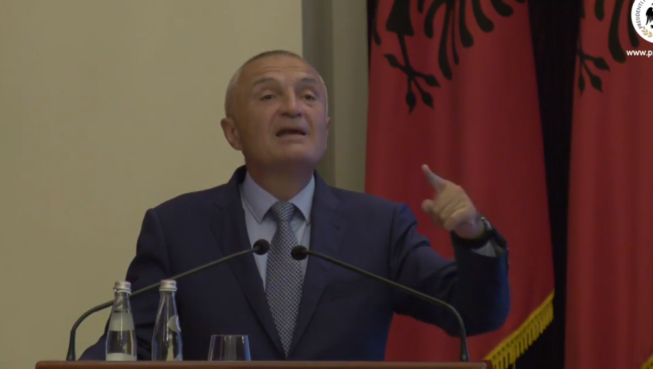 “Zgjati shumë”, Meta falenderim për shqiptarët: Venecia asnjë vërejtje apo kritika për presidentin