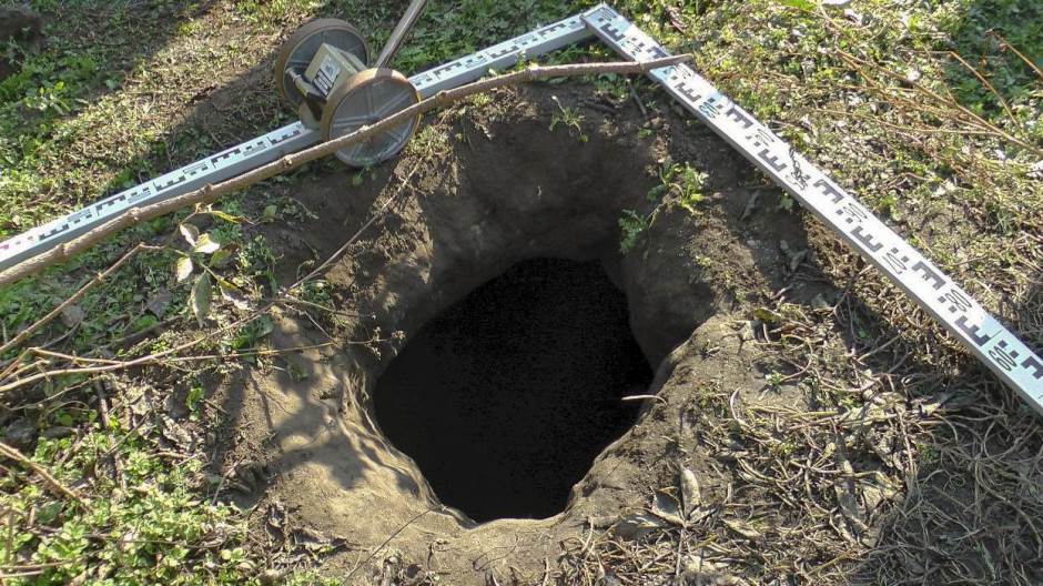 Zbulohet tuneli në kufirin Hungari-Serbi, përdoret nga emigrantët për të kaluar nëpër Evropë