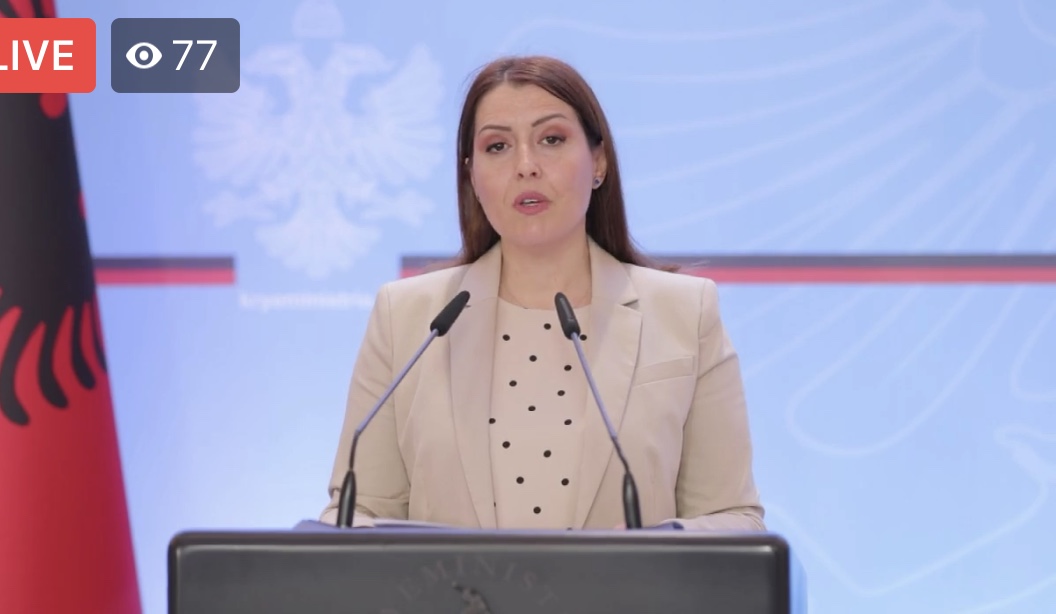 Behet me vendim qeverie: Maskat te detyrueshme ne cdo ambient te mbyllur