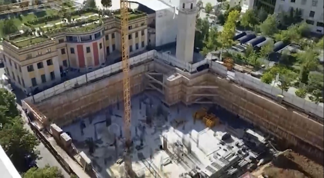 FOTO/ Po rrezikohet shembja e Kulles se Sahatit