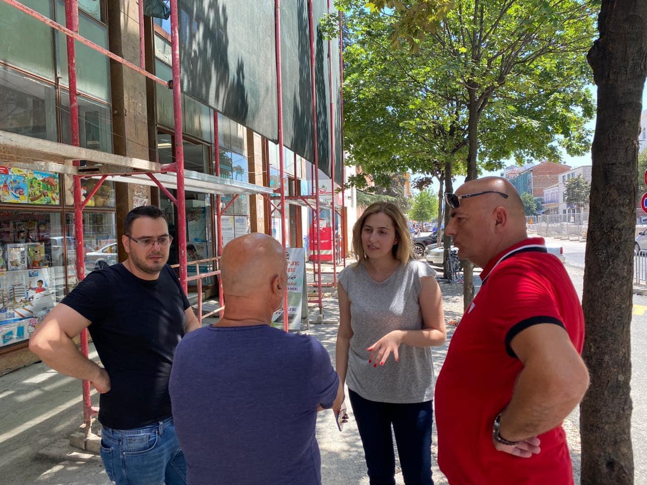 Zhupa me banoret per te hequr perdet metalike nga pallatet e Zogut I