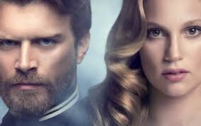 Aktorja e famshme e serialeve turke besnike ndaj Shqipërisë, zgjedh Jugun për të pushuar