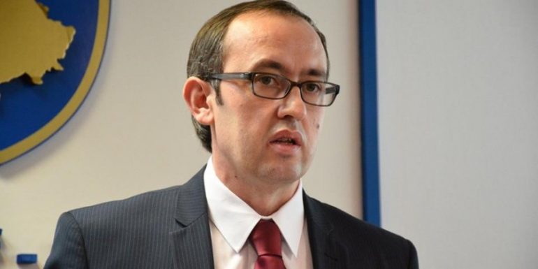 Dialogu me Serbinë – Hoti i prerë pas takimit me Vuçiç, zbardh çështjet e diskutuara