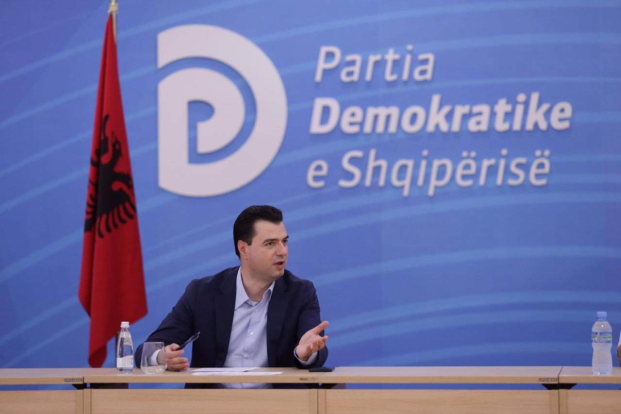 Basha takim me mjekë e specialistë: Situata është jashtë kontrollit por qeveria hesht, e ka mendjen te tenderat