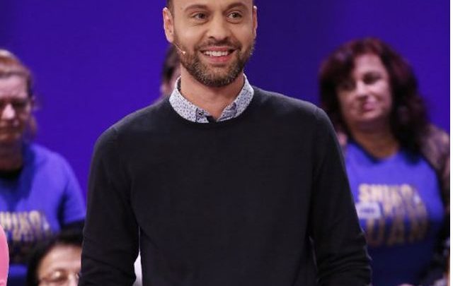 Moderatori i prekur nga koronavirusi, mësoi se ishte i infektuar jo nga tamponi