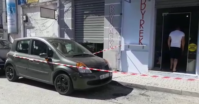Shpërthim në një makinë në Durrës, çfarë kanë kapur kamerat e sigurisë