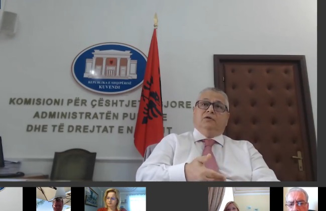 Socialistët përplasen për shkarkimin e Metës, Fino kritikon kolegët: T’i kërkojmë falje presidentit