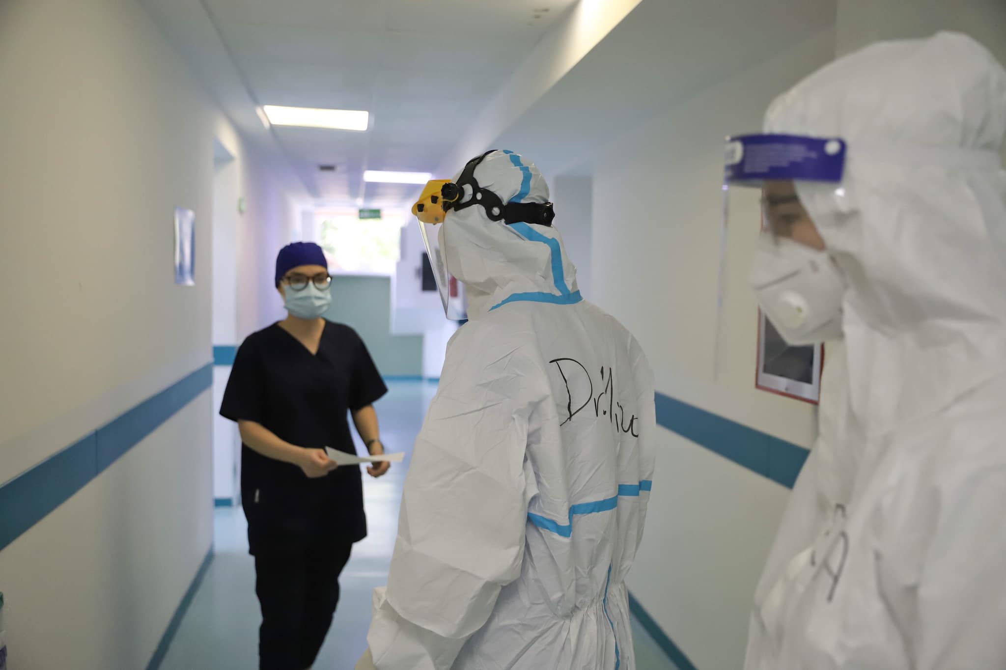 FOTO/Manastirliu nxjerr fotot nga Infektivi: Vijon të ketë pacientë të rinj të shtruar në spital