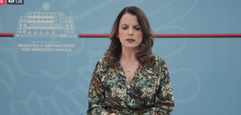 E FUNDIT/Një tjetër humbje jete nga koronavirusi në vend, shifra e rasteve të reja e lartë