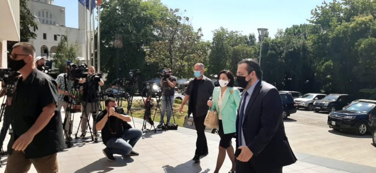 Opozita e Bashkuar zbardh takimin me ambasadorët e SHBA e BE: Rama po minon dialogun, nuk biem pre e provokimit