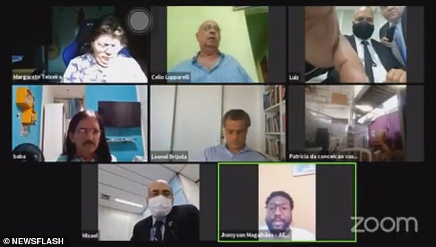 +18/Socialisti harron kamerën ndezur në mbledhjen e Këshillit, kapet duke bërë seks