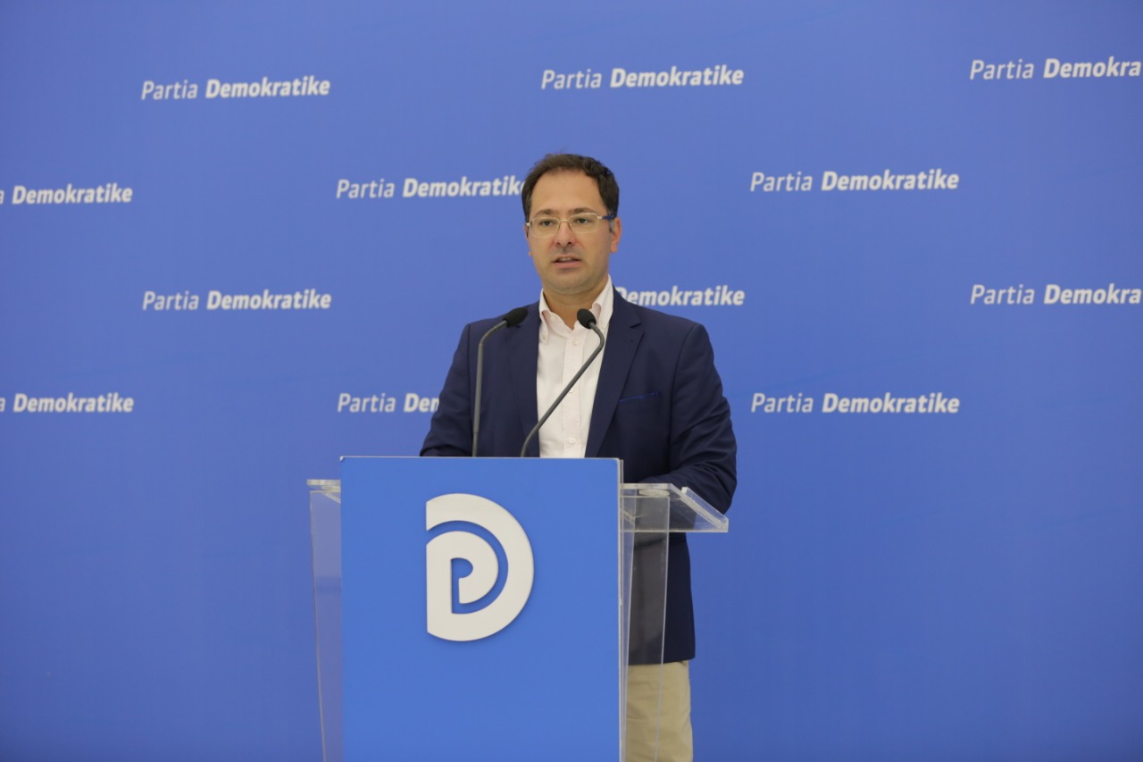 PD tregon dështimin me reformën territoriale: Ja sa paguhen 8100 militantë shtesë të punësuar në administratë