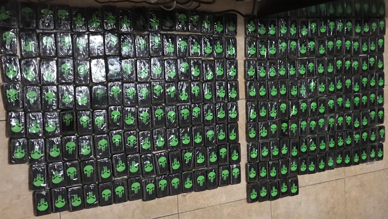 PORTI I DURRESIT/ Ne koven e bylmetit 26 kile marijuane cokollate