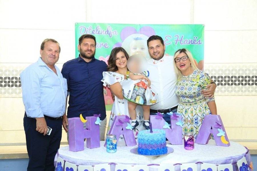 Dalin fotografitë e 29-vjeçarit të vetëvrarë te COVID 2, është djali i stilistes së njohur