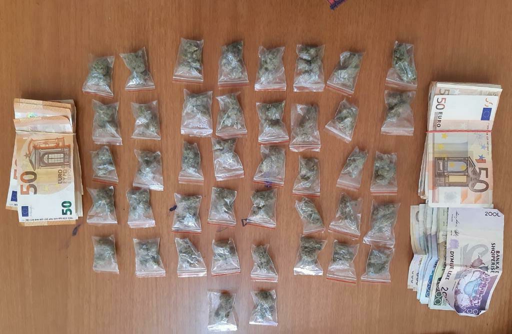 17-vjeçari arrestohet për të dytën herë, rinis shpërndarjen e drogës