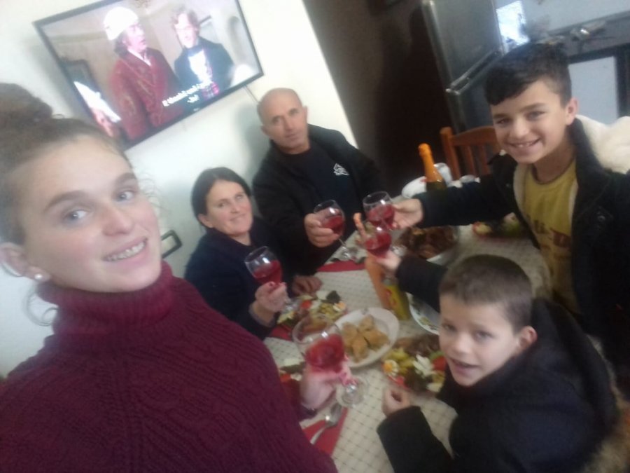 FOTO/Këta janë dy të rinjtë që po udhëtonin me motor uji në Velipojë, vajza u gjet e mbytur