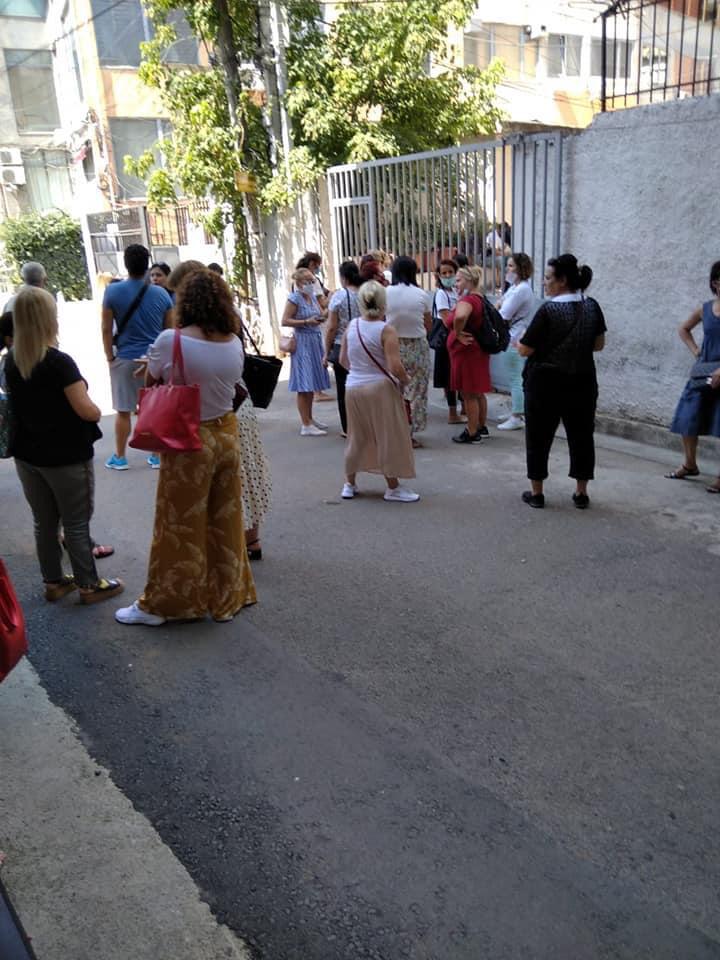 Eksperti i Arsimit: Mburren se do bëjnë mësim online, por nuk nxjerrin dot pikët e provimit të mësuesve