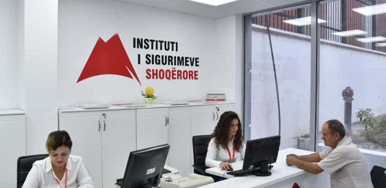 Zgjerohet vatra e infektimit në Lushnjë, mbyllet një tjetër institucion në qytet