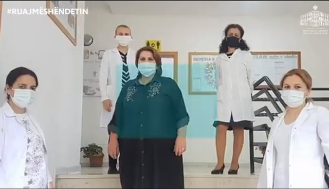 Besa Shahini përcakton tani dhe lëvizjen brenda shkollës, publikon videon me rregullat